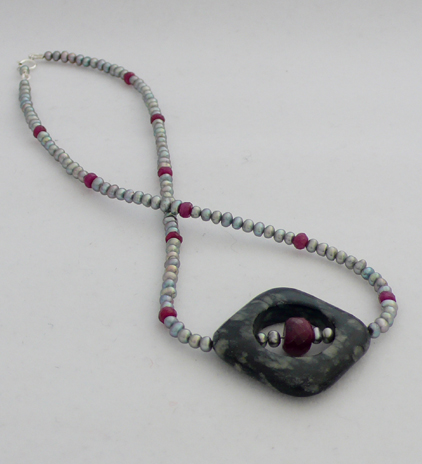 Serpentine Necklace With Grey Pearls and Ruby