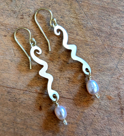 Squiggle Pink Pearl Earrings
